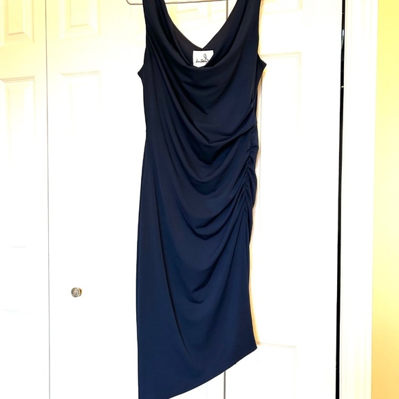 NWT Sam Edelman Navy Ruched Bodycon Sleeveless Midi Dress Size 6 - Picture 3 of 16